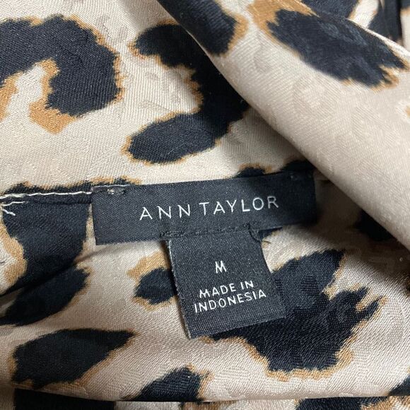 Ann Taylor Leopard Tie Neck Long Sleeve Blouse Size Medium - Picture 4 of 5